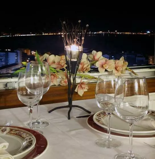 Fotos del hotel Gastronómico Risco Cantabria Experience:  11