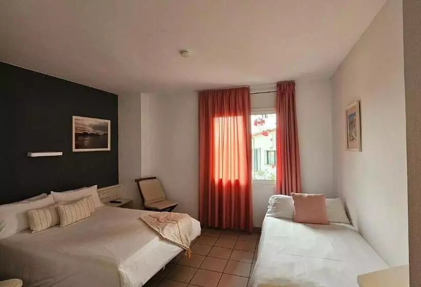 Fotos del hotel S´aguarda:  10