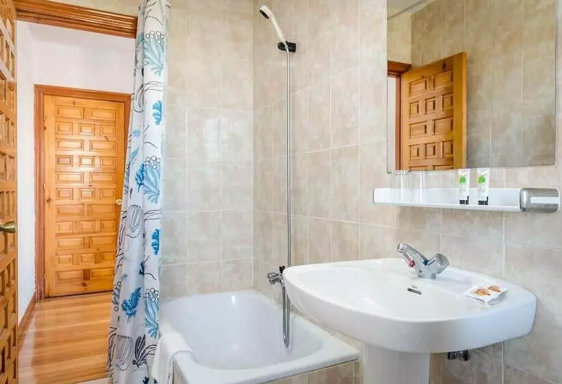 Fotos del hotel Surfances:  13