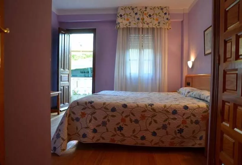 Fotos del hotel Surfances:  25