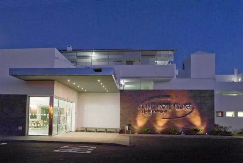 Fotos del hotel Lanzarote Village:  18