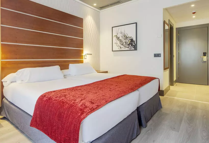 Fotos del hotel Ilunion Alcora Sevilla:  10