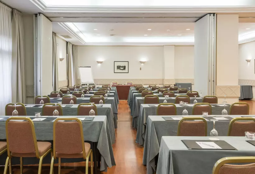 Fotos del hotel Ilunion Alcora Sevilla:  15