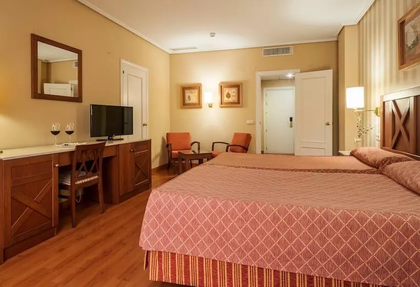 Fotos del hotel Ilunion Alcora Sevilla:  2