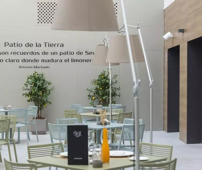 Fotos del hotel Macià Sevilla Kubb:  6