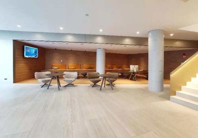 Fotos del hotel Macià Sevilla Kubb:  25