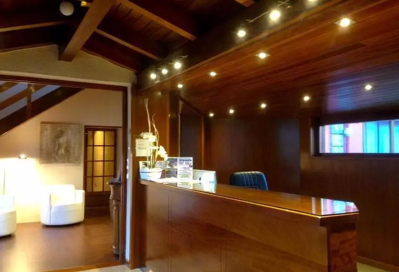 Fotos del hotel Del Lago:  3