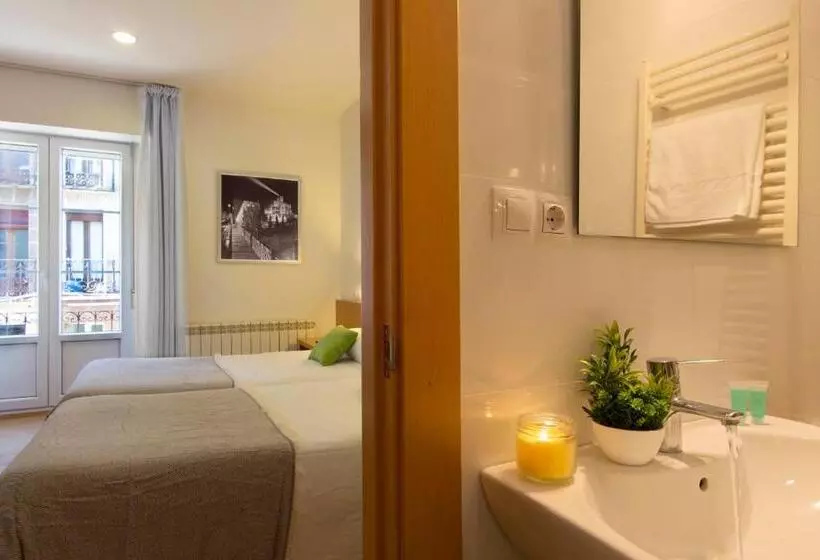 Fotos del hotel Hostal La Numantina:  21