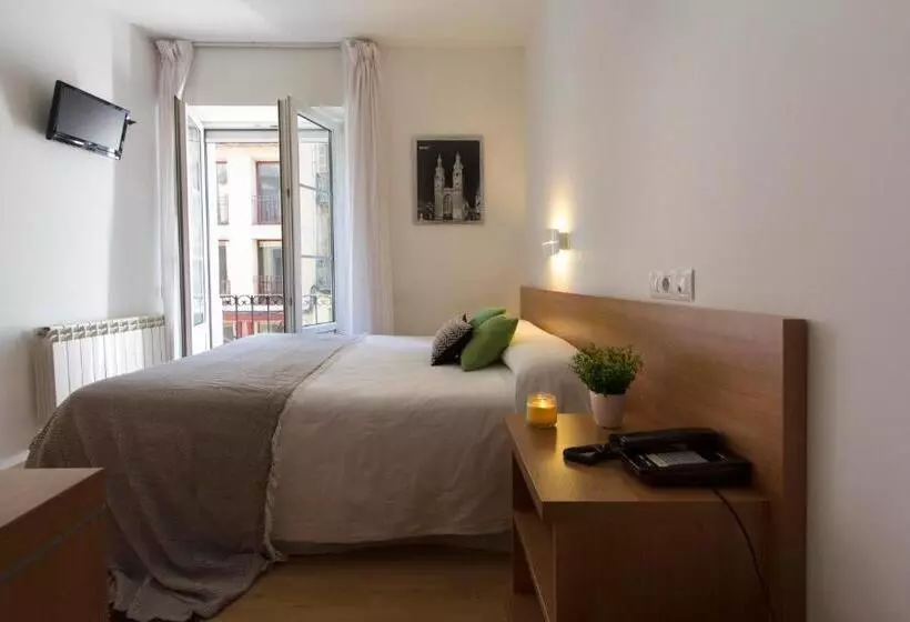 Fotos del hotel Hostal La Numantina:  14