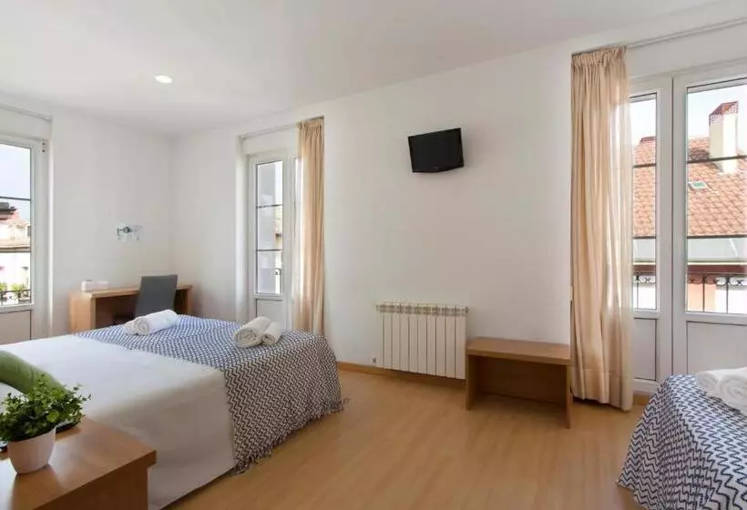 Fotos del hotel Hostal La Numantina:  2