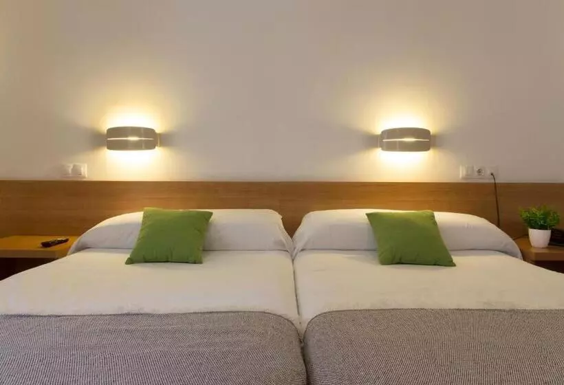 Fotos del hotel Hostal La Numantina:  16