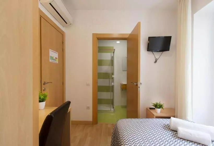 Fotos del hotel Hostal La Numantina:  10