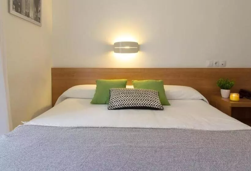 Fotos del hotel Hostal La Numantina:  22