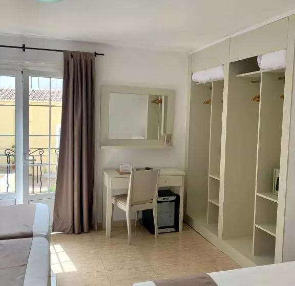 Fotos del hotel Jeni &amp; Restaurant:  24