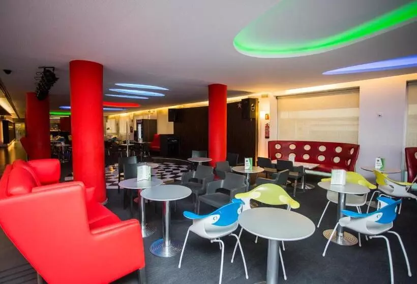 Fotos del hotel Oasis Plaza:  15