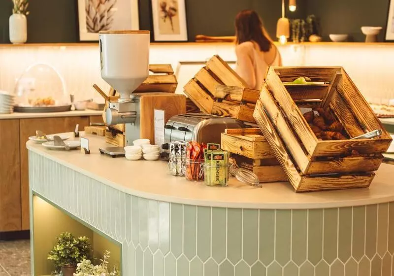 Fotos del hotel The Weekend:  4