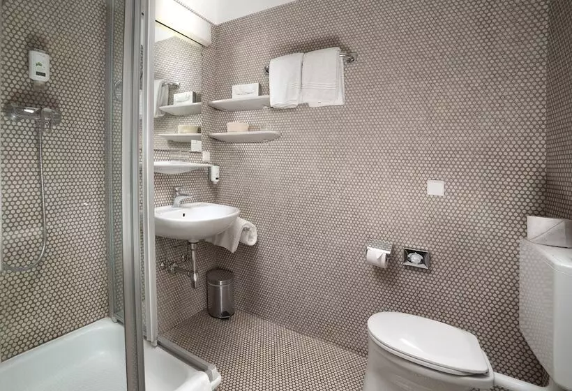 Fotos del hotel Vier Jahreszeiten Salzburg:  7