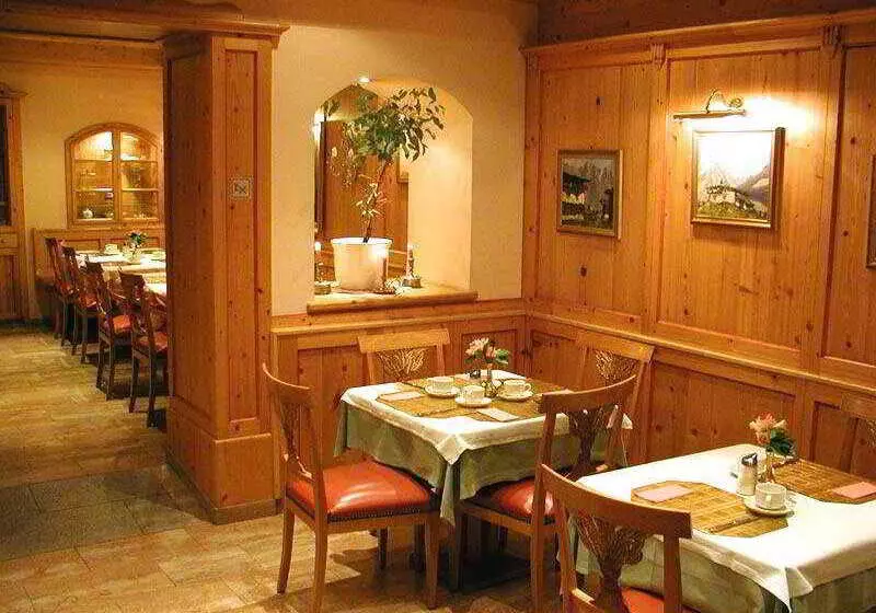 Fotos del hotel Vier Jahreszeiten Salzburg:  12