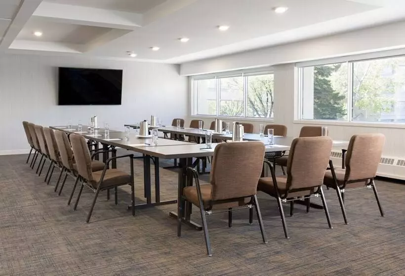 Fotos del hotel Delta Hotels By Marriott Calgary South:  15