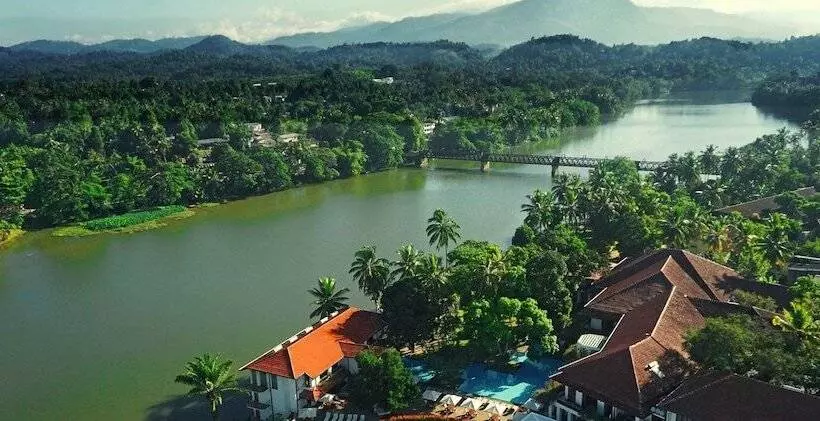 Fotos del hotel Mahaweli Reach:  12