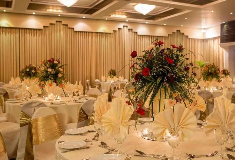 Fotos del hotel Mahaweli Reach:  3