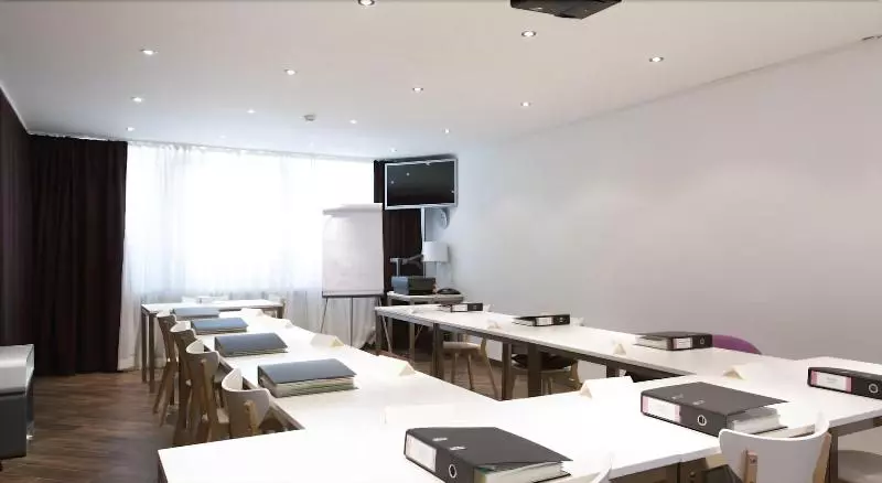 Fotos del hotel Alpha:  5