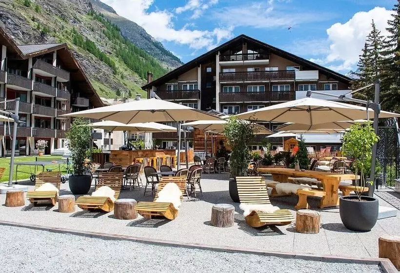 Fotos del hotel Schweizerhof Zermatt - A Small Luxury:  21