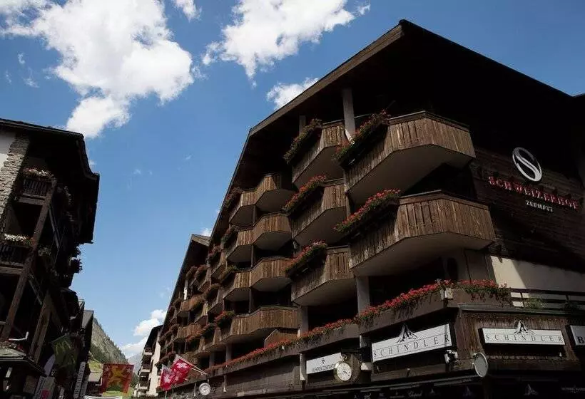 Fotos del hotel Schweizerhof Zermatt - A Small Luxury:  12