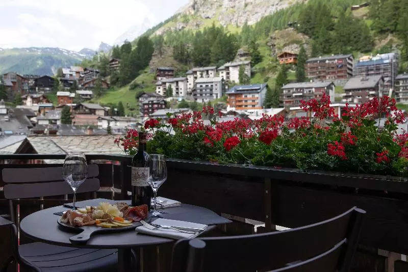 Fotos del hotel Schweizerhof Zermatt - A Small Luxury:  25