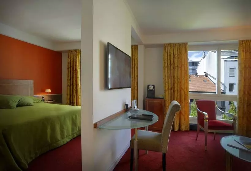 Fotos del hotel The New Midi:  8