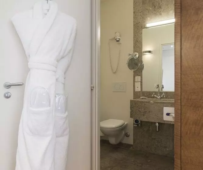 Fotos del hotel Warwick Geneva:  4