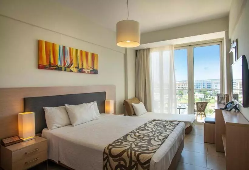 Fotos del hotel Pernera Beach:  17