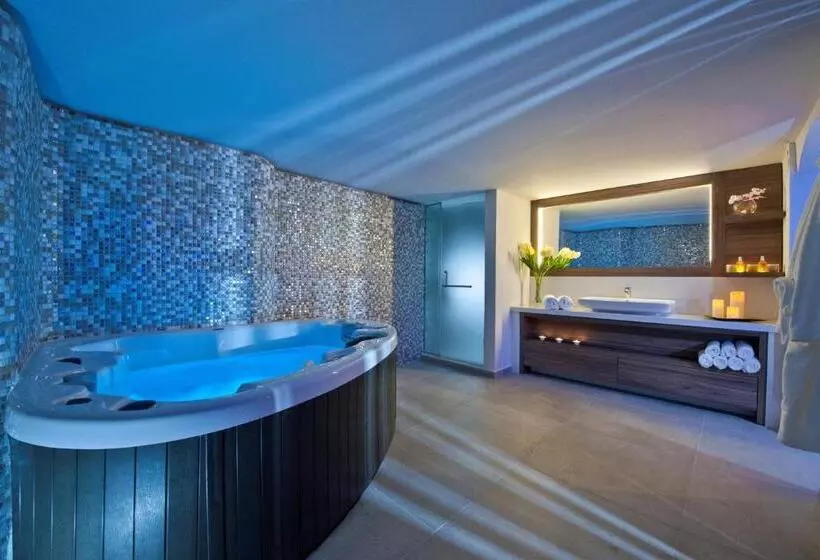 Fotos del hotel Pernera Beach:  3