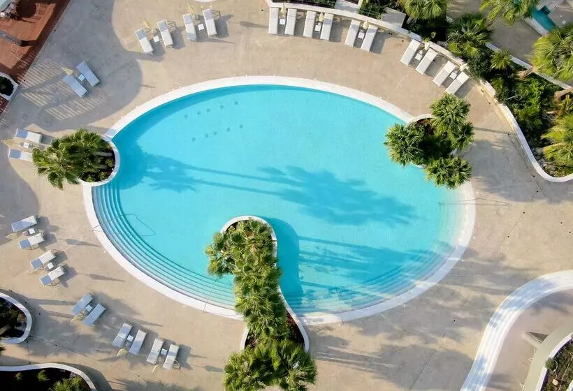 Fotos del hotel Radisson  Beach Resort Larnaca:  3