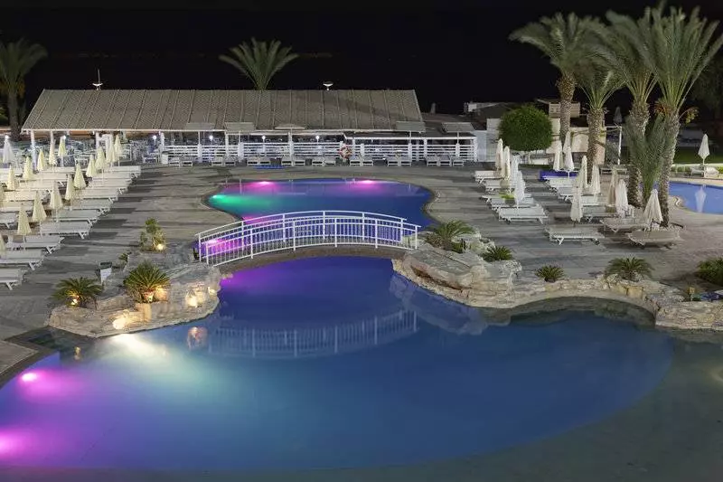 Fotos del hotel Radisson  Beach Resort Larnaca:  6