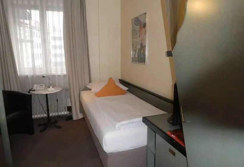 Fotos del hotel Monopol:  4