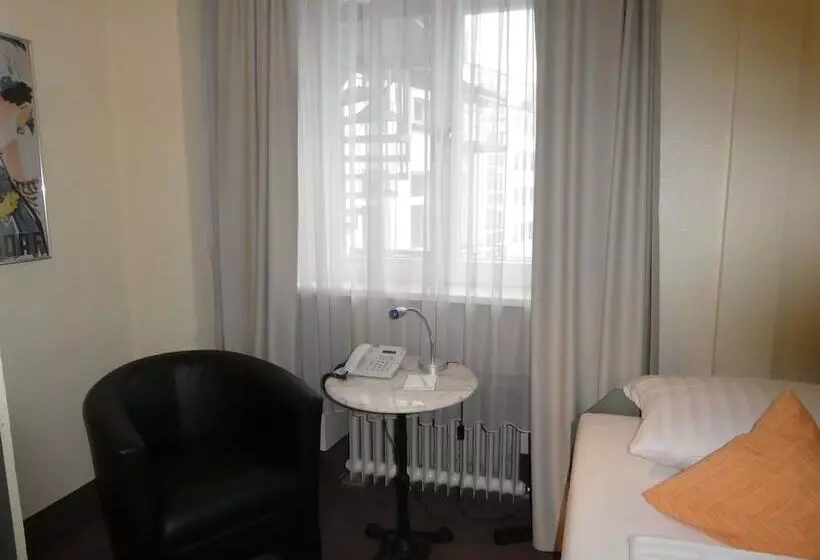 Fotos del hotel Monopol:  9