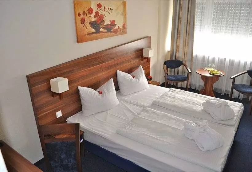 Fotos del hotel Savoy:  20