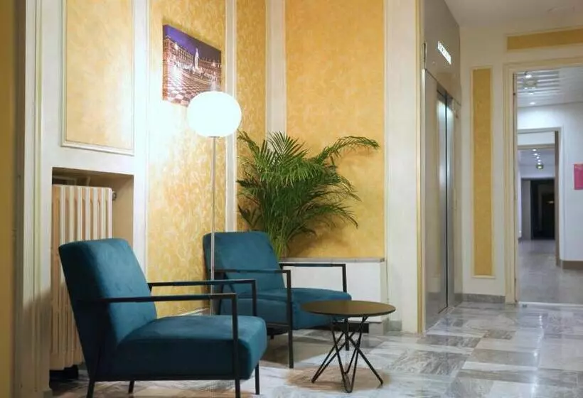 Fotos del hotel Busby:  11