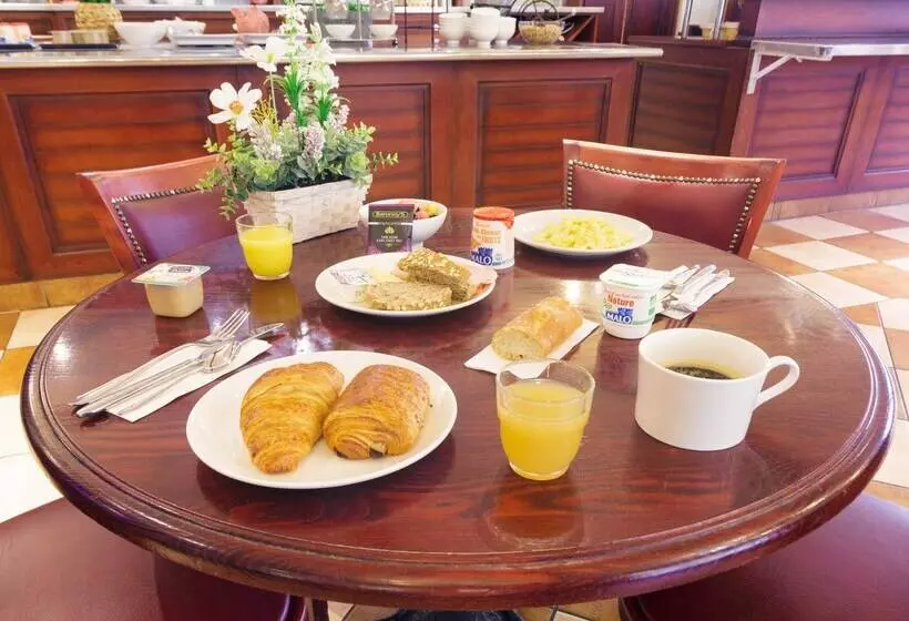 Fotos del hotel Ibis Lourdes Centre Gare:  20