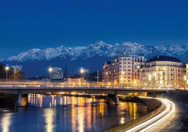 Fotos del hotel Ibis Grenoble Centre Bastille:  7