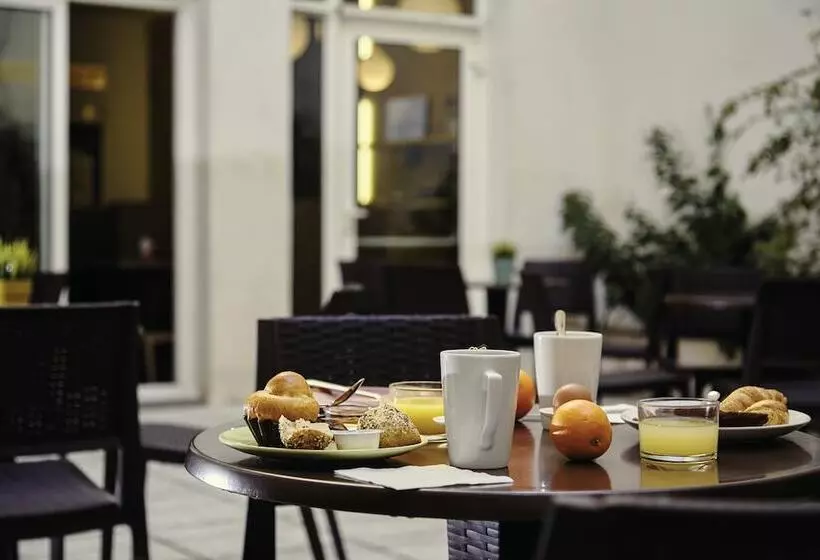 Fotos del hotel Ibis Styles Marseille Gare Saintcharles:  6