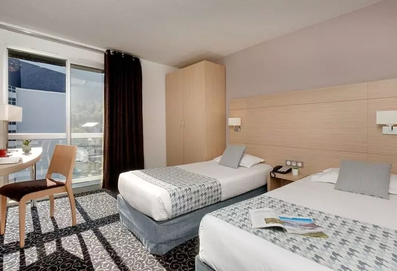 Fotos del hotel Hôtel Le Méditerranée:  2