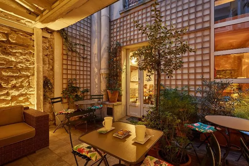 Fotos del hotel Hôtel De Sèvres:  16