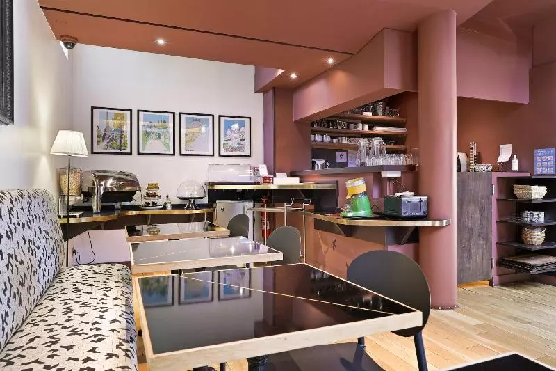 Fotos del hotel Hôtel De Sèvres:  4