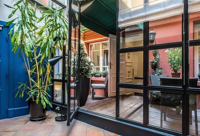 Fotos del hotel Hôtel Jardin Le Bréa:  11