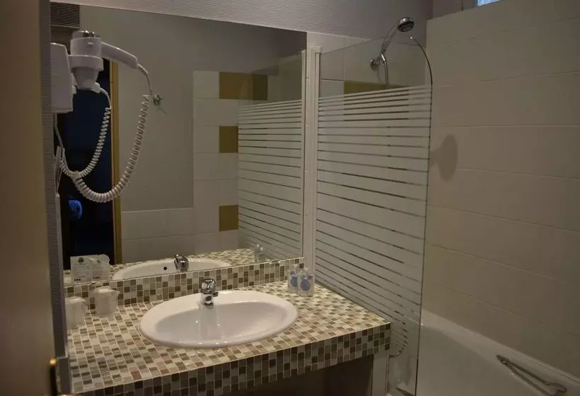 Fotos del hotel Hôtel Kyriad And Spa Reims Centre:  11