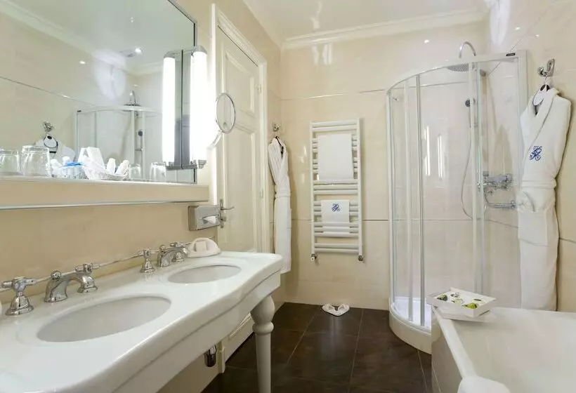 Fotos del hotel Hôtel Regina Louvre:  9