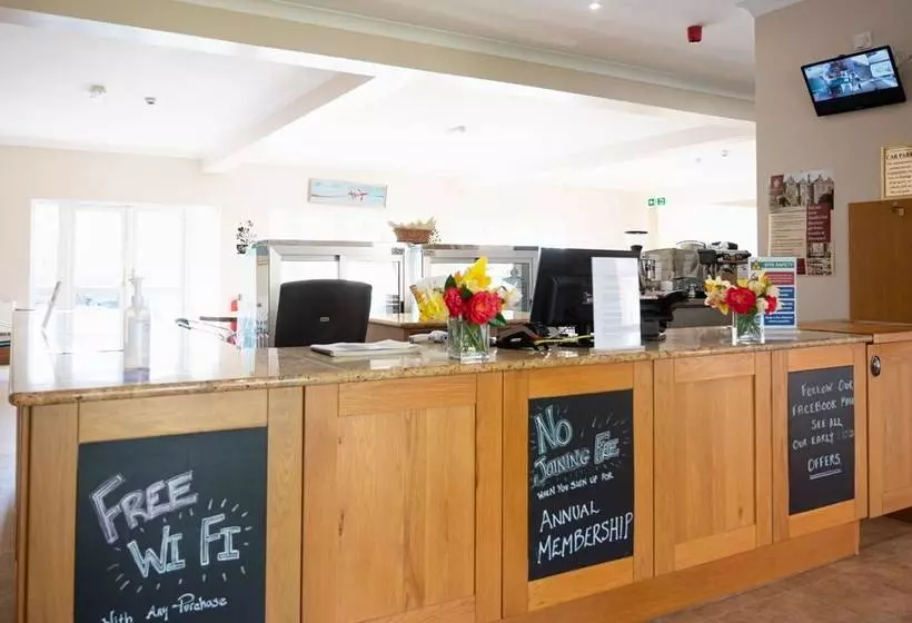 Fotos del hotel Miskin Manor Hotel And Health Club:  4