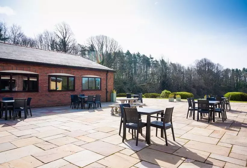 Fotos del hotel Miskin Manor Hotel And Health Club:  5